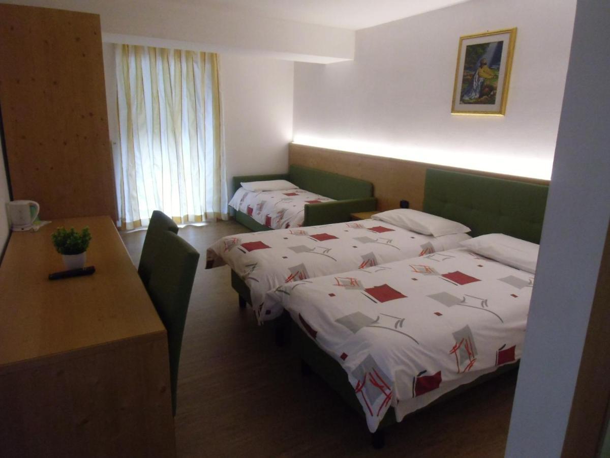 Garni Festil Hotel Campitello di Fassa Exterior photo
